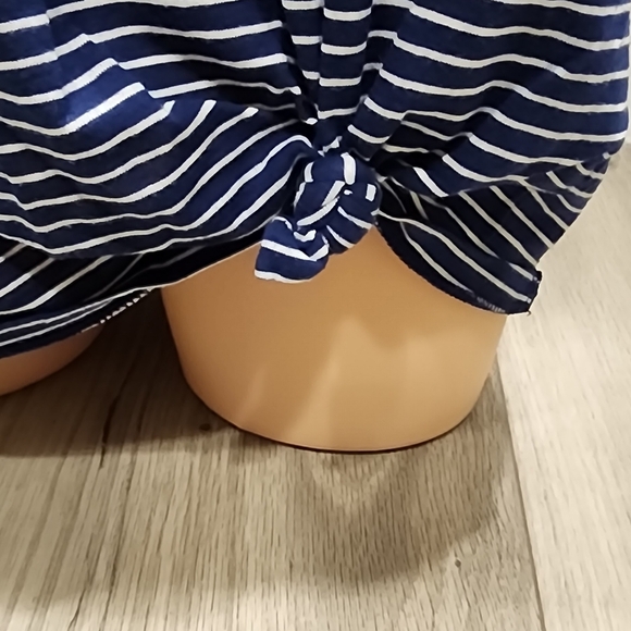 Navy Striped Sleeveless Top - Picture 6 of 6